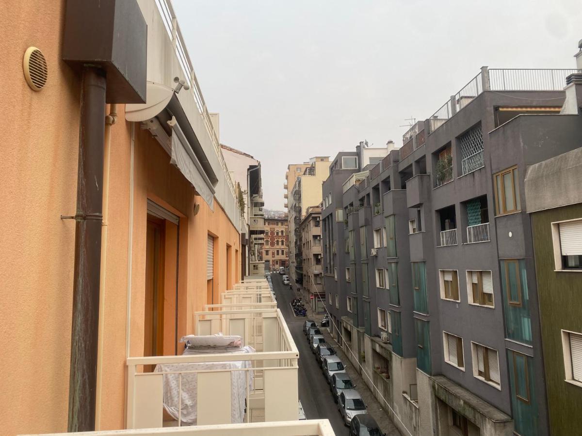 La Casa Di Giacomo Con Parcheggio 的里雅斯特 外观 照片