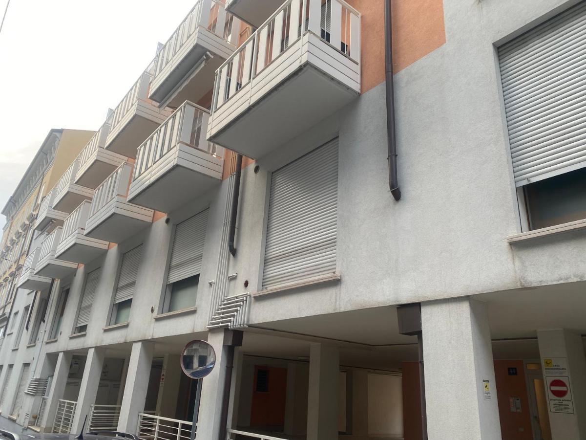 La Casa Di Giacomo Con Parcheggio 的里雅斯特 外观 照片